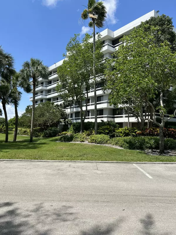 23200 Camino Del Mar 303, Boca Raton, FL 33433