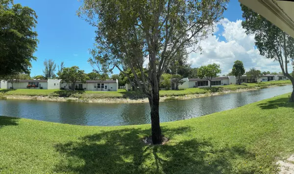West Palm Beach, FL 33411,126 Lake Rebecca DR H