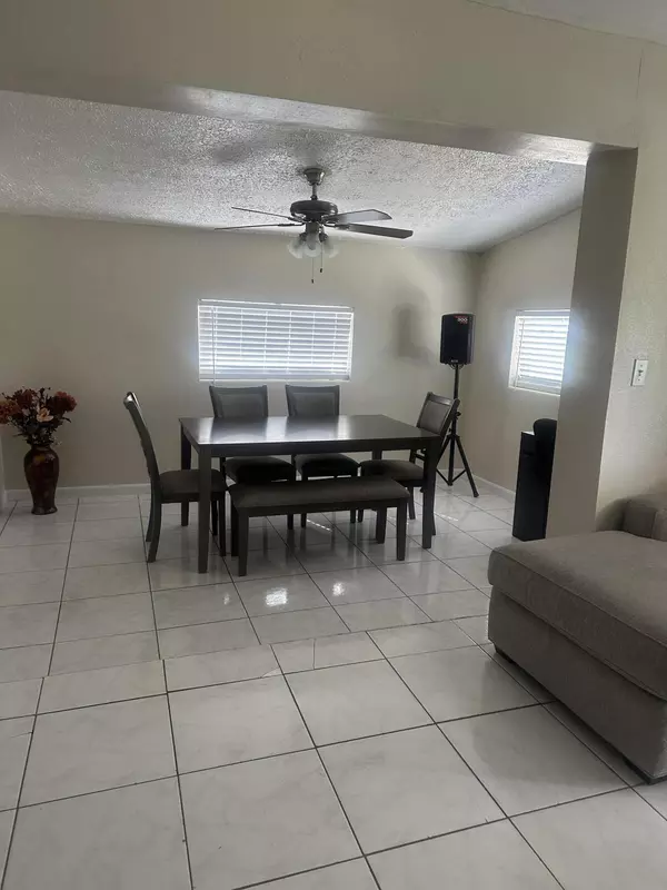 West Palm Beach, FL 33406,4220 NE NE Garand LN