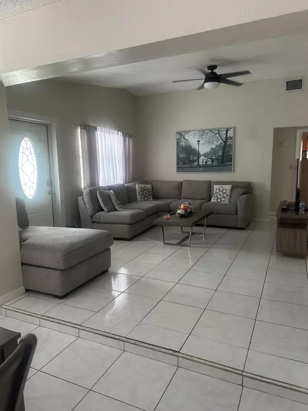 West Palm Beach, FL 33406,4220 NE NE Garand LN