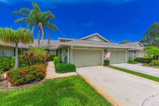 12929 SE Berwick CT, Hobe Sound, FL 33455