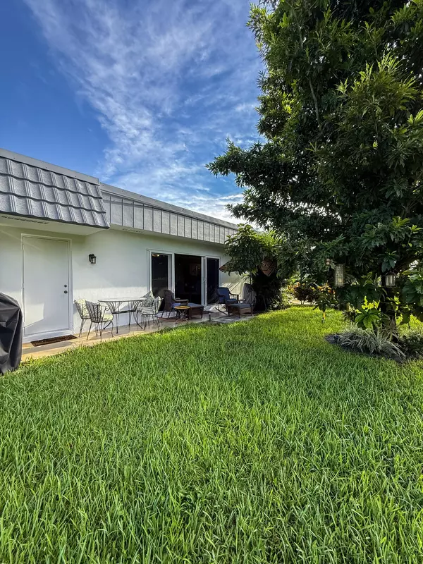 West Palm Beach, FL 33415,2886 E Fernley DR 79