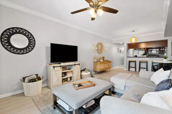 Palm Beach Gardens, FL 33418,4883 Pga BLVD 305