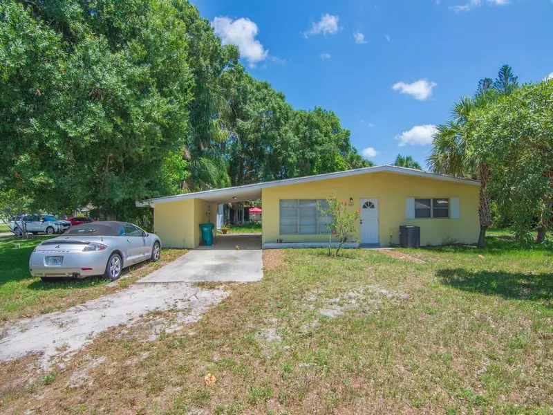 8605 Salerno RD, Fort Pierce, FL 34951