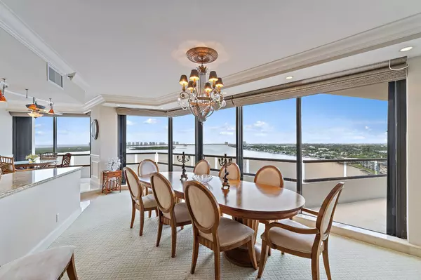 North Palm Beach, FL 33408,100 Lakeshore DR 1558