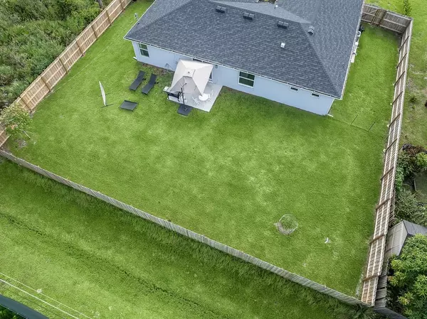 Vero Beach, FL 32967,8156 103rd AVE