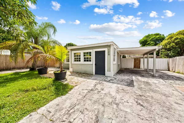 130 Plum Tree DR, Lake Worth, FL 33462