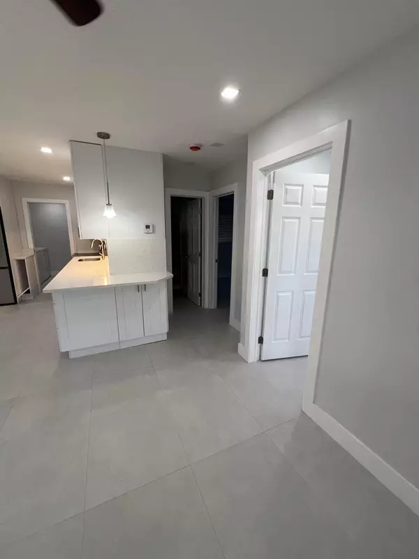 Dania Beach, FL 33312,4951 SW 28th TER 1