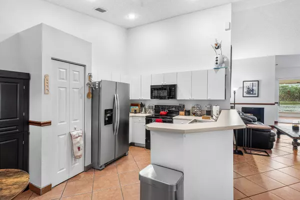 Boca Raton, FL 33496,18470 Via Di Sorrento