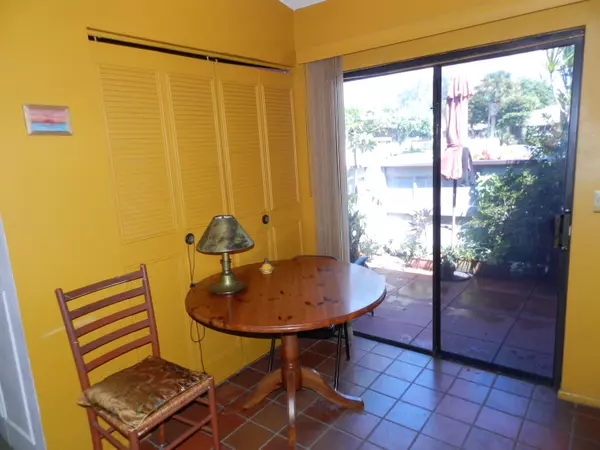 Royal Palm Beach, FL 33411,450 Knollwood CT