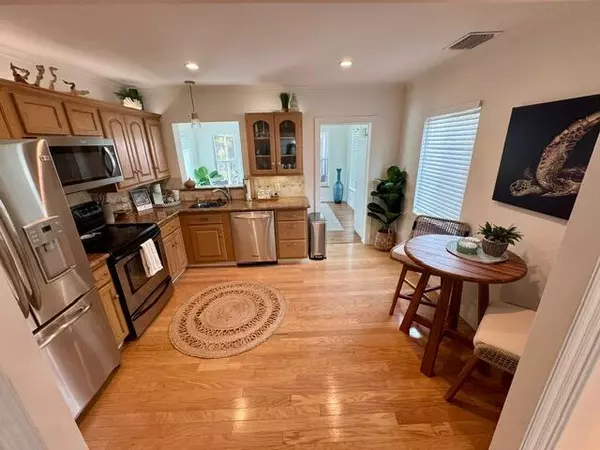 642 N Oak ST, Boynton Beach, FL 33435