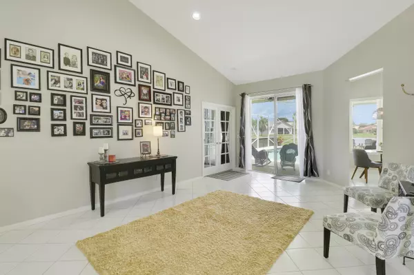 Greenacres, FL 33413,188 Cove RD