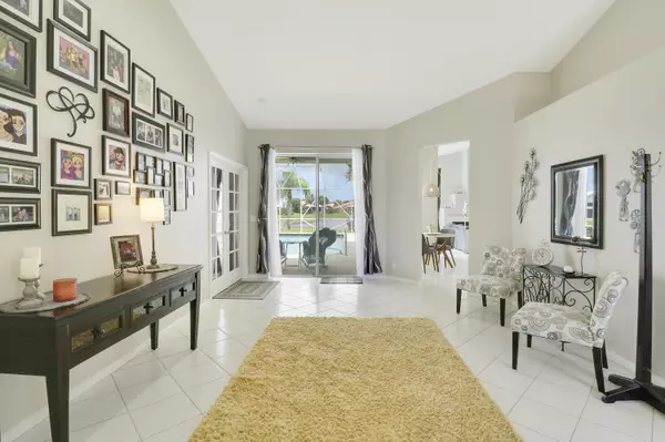 Greenacres, FL 33413,188 Cove RD