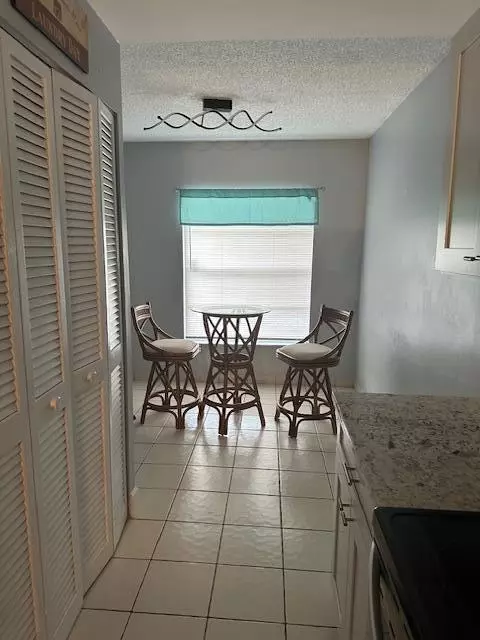 Delray Beach, FL 33445,13283 Pineapple Palm CT B