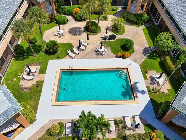 Singer Island, FL 33404,1100 Surf RD 109