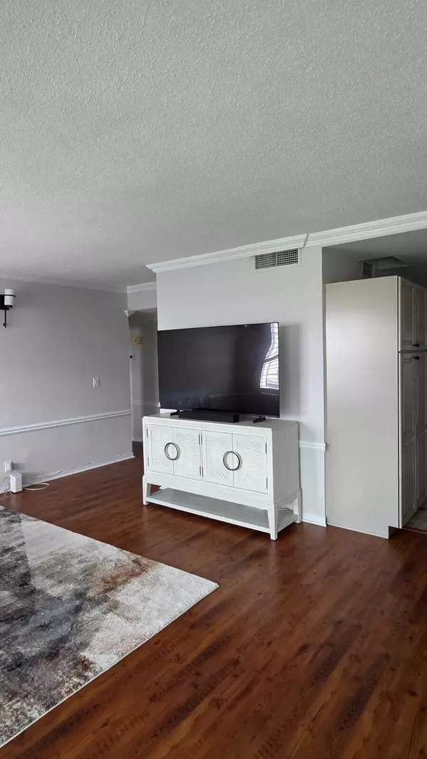 Palm Beach, FL 33480,3475 S Ocean BLVD 302