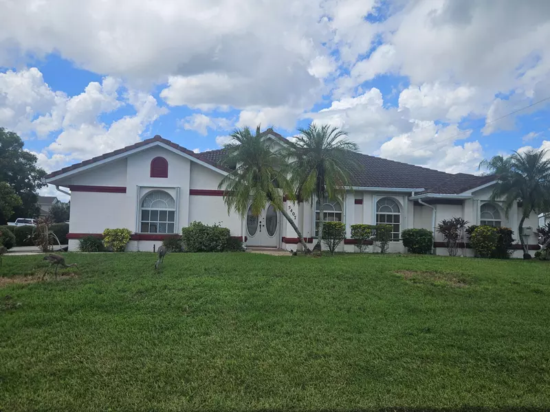 5407 NW Chicopa ST, Port Saint Lucie, FL 34983
