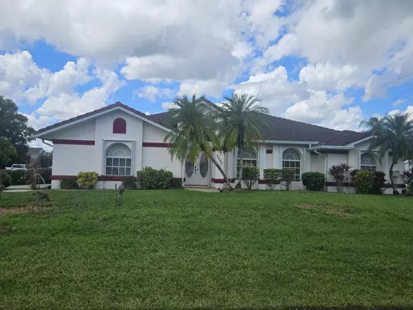 5407 NW Chicopa ST, Port Saint Lucie, FL 34983