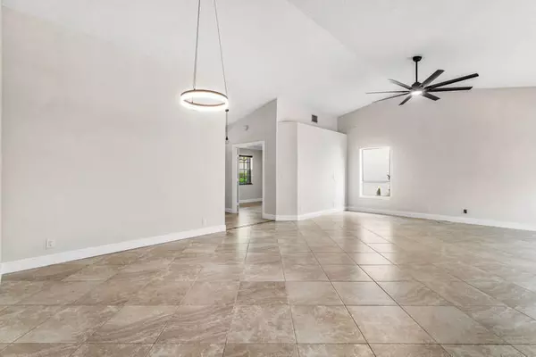 Palm Beach Gardens, FL 33410,1091 Roble WAY