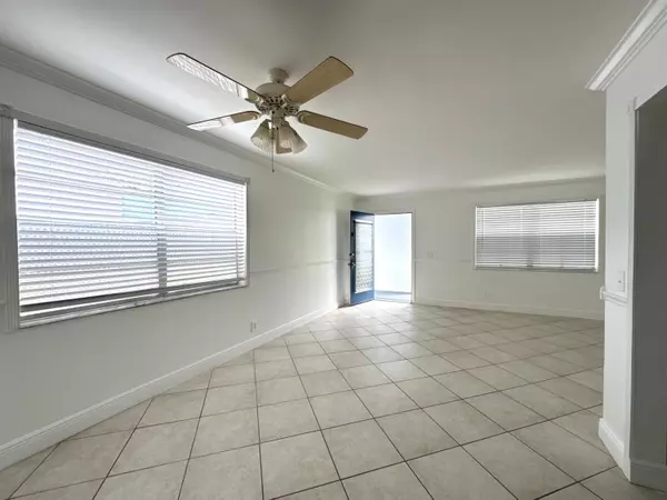 Delray Beach, FL 33484,80 Normandy B