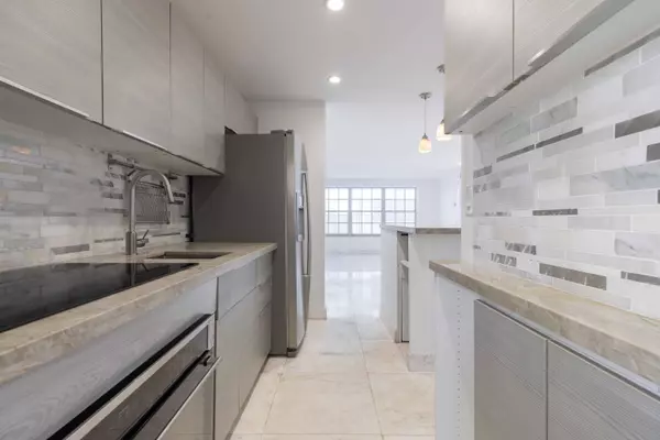 Fort Lauderdale, FL 33316,2420 SE 17th Street ST 401c