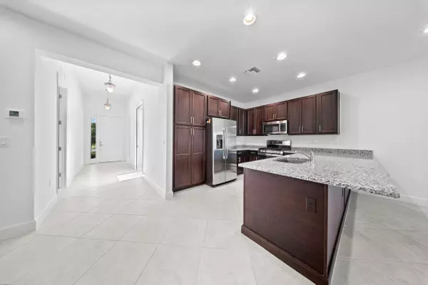 Port Saint Lucie, FL 34987,15751 SW Egret Coast DR