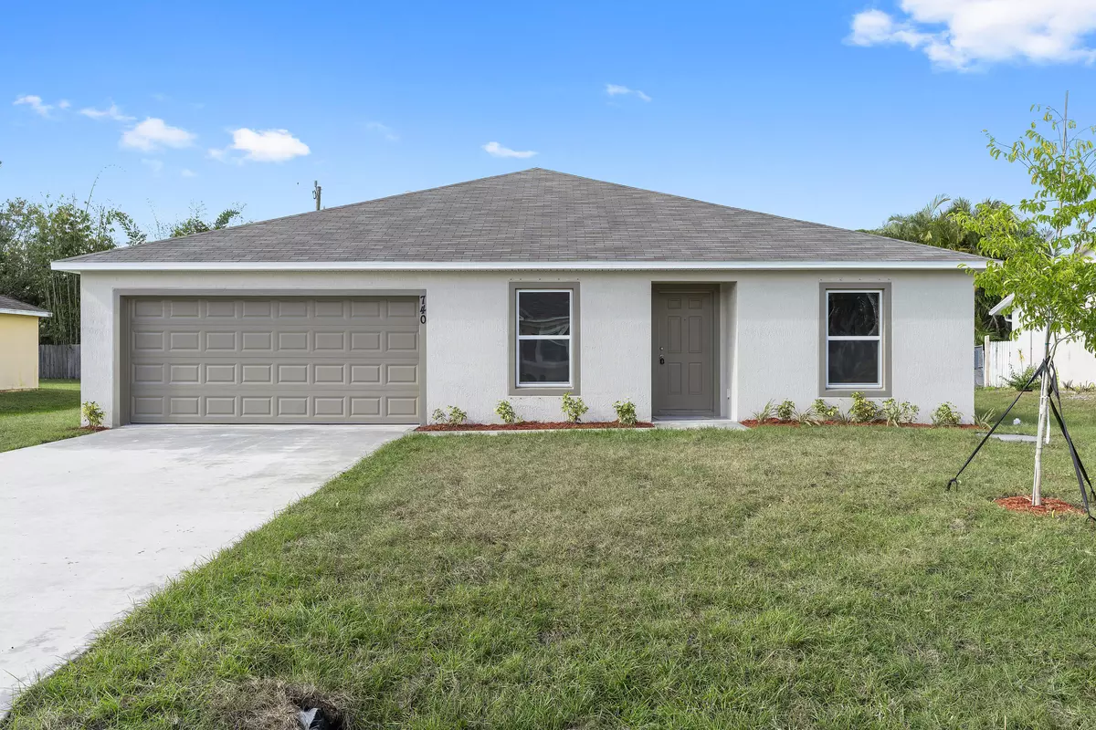Port Saint Lucie, FL 34983,740 SW Avens ST