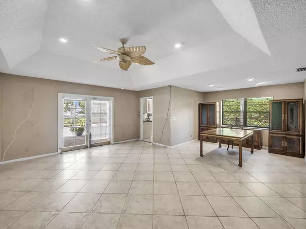 Boca Raton, FL 33428,21317 Chinaberry DR