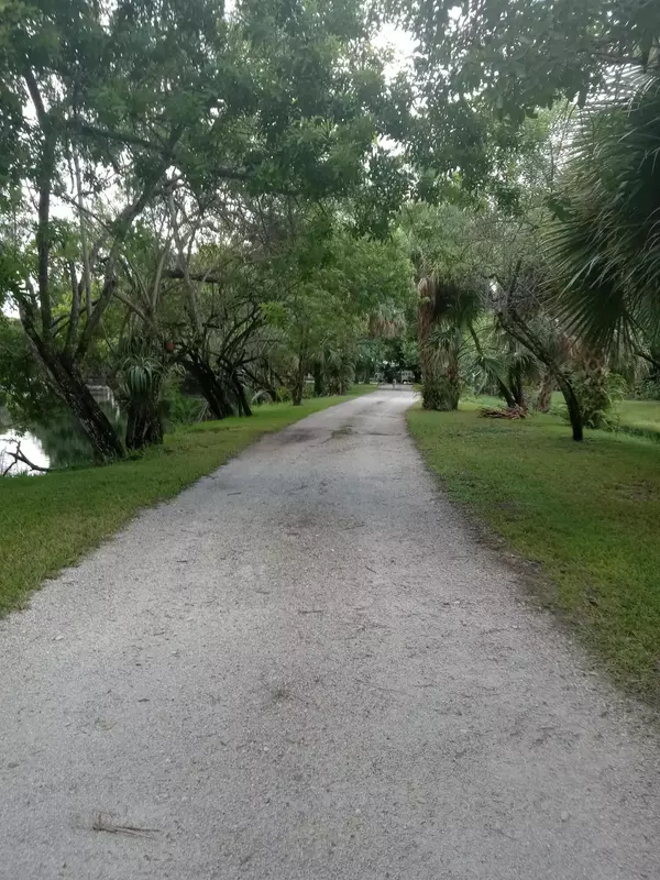 Stuart, FL 34997,5820 SE Smith AVE