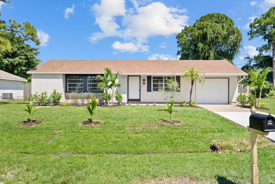 213 SW Chapman AVE, Port Saint Lucie, FL 34984