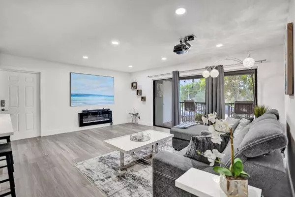 Delray Beach, FL 33444,2395 Jaeger DR 5c