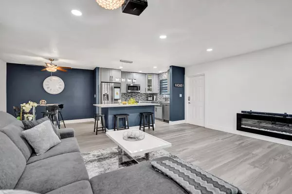 Delray Beach, FL 33444,2395 Jaeger DR 5c