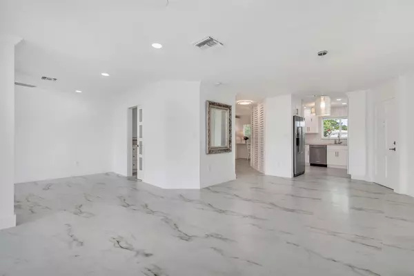 Tequesta, FL 33469,331 Tequesta DR 223