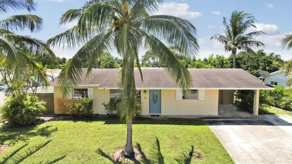 Tequesta, FL 33469,20 Willow RD