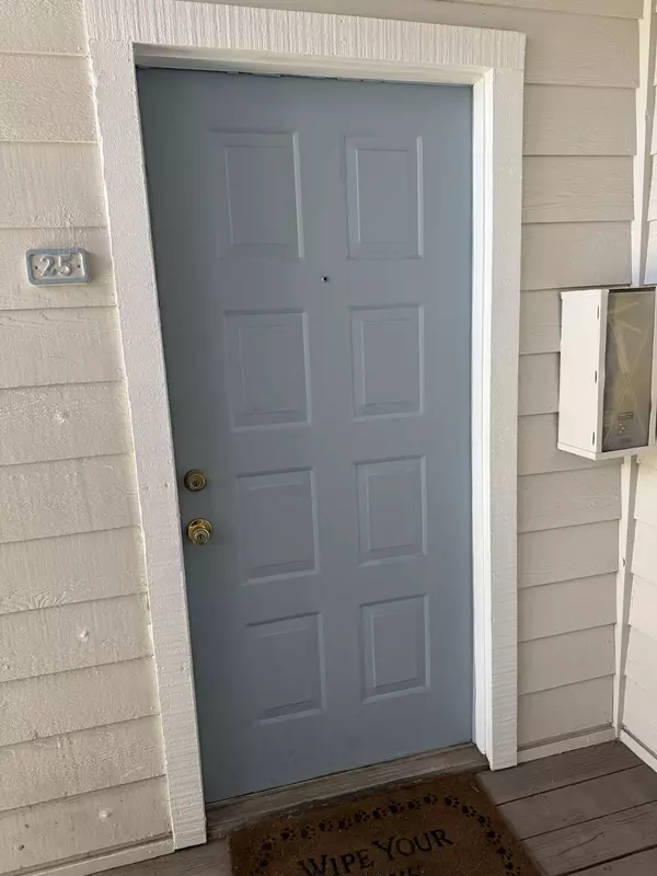 Boynton Beach, FL 33426,2305 N Congress AVE 25