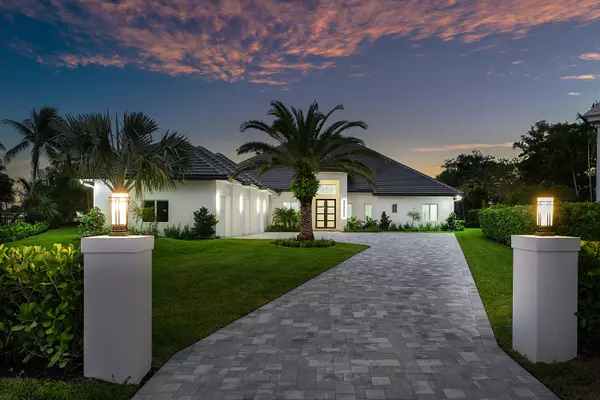 100 Glenbrook CT, Atlantis, FL 33462