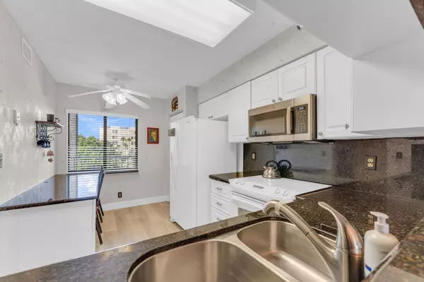 Delray Beach, FL 33446,7260 Kinghurst DR 508