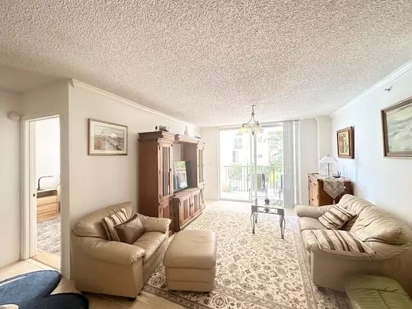 West Palm Beach, FL 33407,1801 N Flagler DR 233