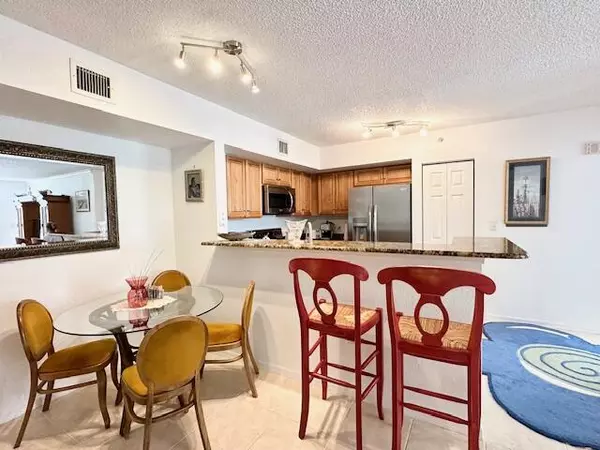 West Palm Beach, FL 33407,1801 N Flagler DR 233
