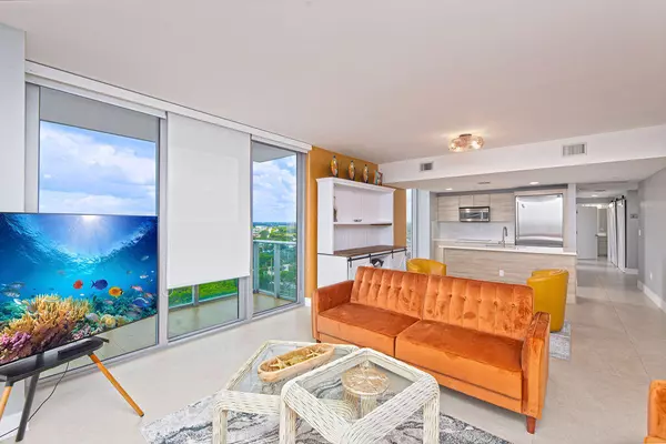North Miami Beach, FL 33160,16385 Biscayne BLVD 1821