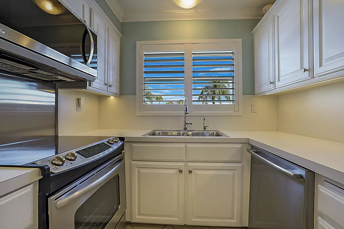 Boca Raton, FL 33431,700 NE Harbour TER 2310