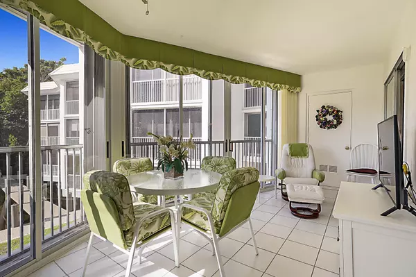 Boca Raton, FL 33431,700 NE Harbour TER 2310