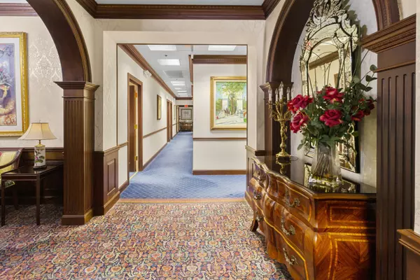 Stuart, FL 34994,221 SE Osceola ST