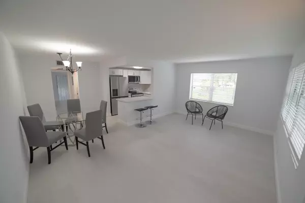 Deerfield Beach, FL 33442,53 Lyndhurst C