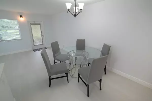 Deerfield Beach, FL 33442,53 Lyndhurst C