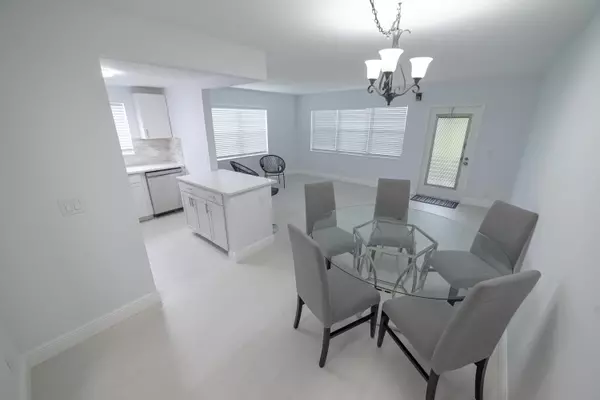 Deerfield Beach, FL 33442,53 Lyndhurst C