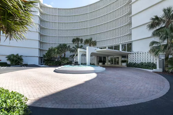 Palm Beach, FL 33480,2780 S Ocean BLVD 502