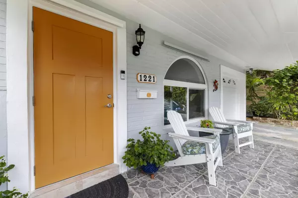 Lake Worth Beach, FL 33460,1221 N M ST