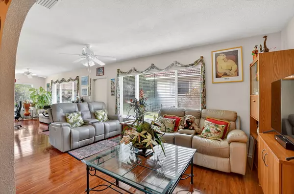 Boca Raton, FL 33431,328 NW 42nd ST