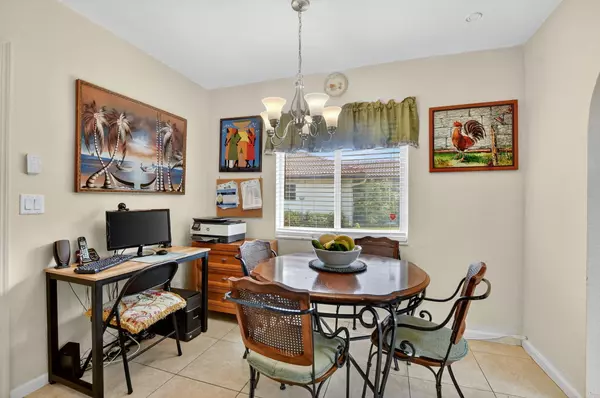 Boca Raton, FL 33431,328 NW 42nd ST